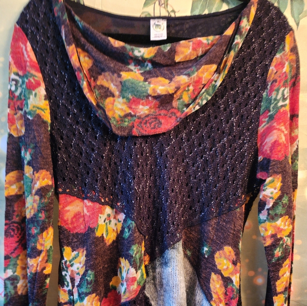 Black print tunic